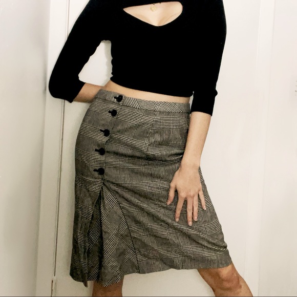 3 for 25!🌻 Banana Republic Glen Plaid Button Skirt 🌻 - Picture 2 of 7